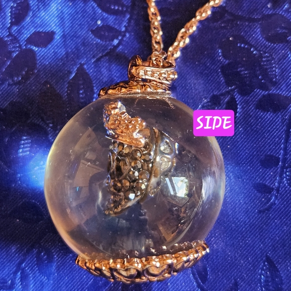💀🔮Betsey Marcasite Colored Stone Skull inside Crystal Ball Globe - NWOT🔮💀 - Picture 9 of 13